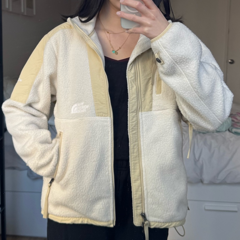 Unisex Northface Cream and Tan Jacket